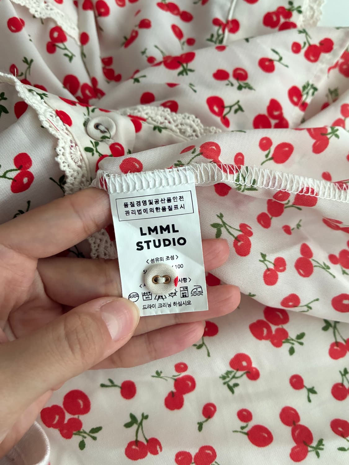 F) LMML 스튜디오 체리 패턴 레이스 블라우스 상품이미지6
