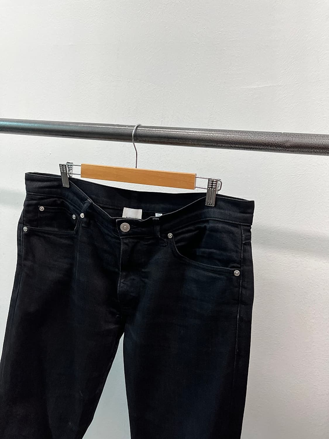 37) 버버리 신형 스판 블랙진  상품이미지3