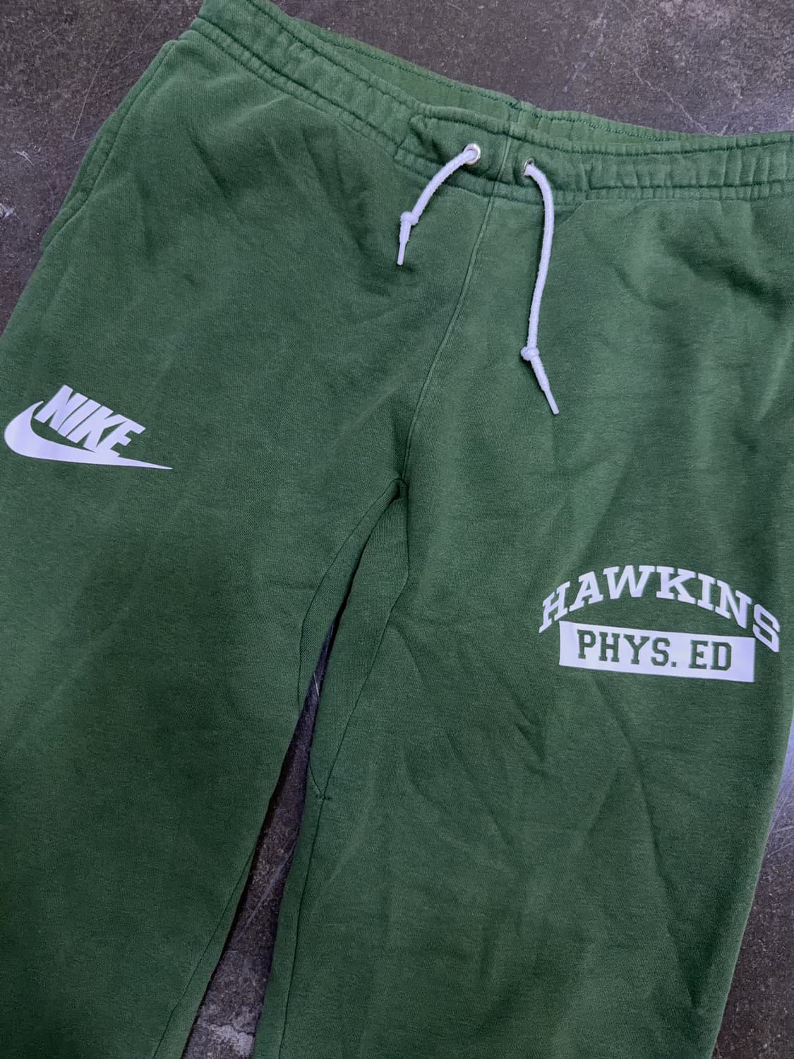 나이키 x 기묘한 이야기 호킨스고 그린 스웻팬츠 M 상품이미지4