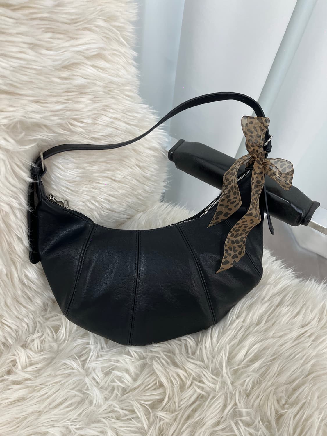 Classic Leather Black Shoulder Bag 상품이미지6