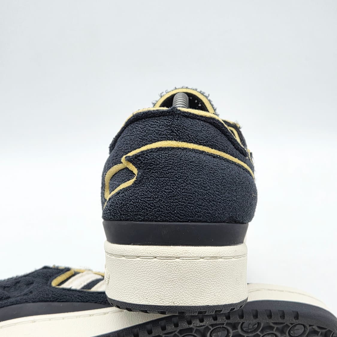 아디다스 코지 포럼 84 로우 코어 블랙 초크 화이트 (280) 상품이미지2