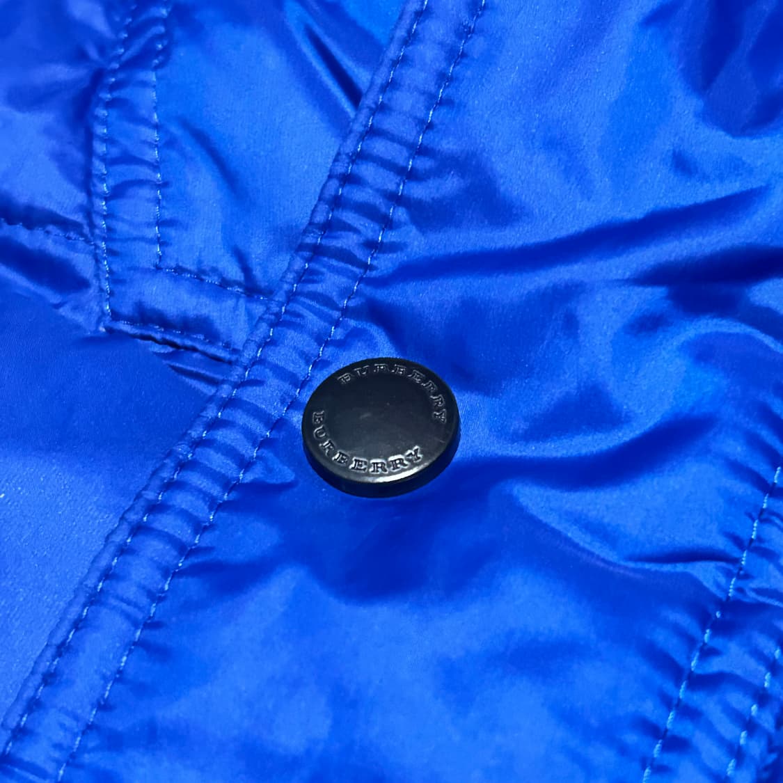 버버리(Burberry)블루 후드 다운 패딩 상품이미지4