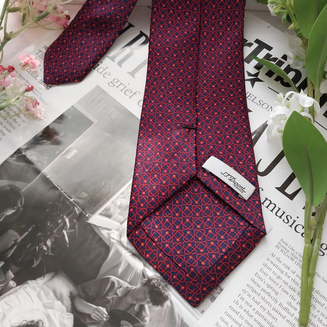 듀퐁 실크 네이비 기하 패턴 넥타이 8.2cm A+등급 K1606
 상품이미지8