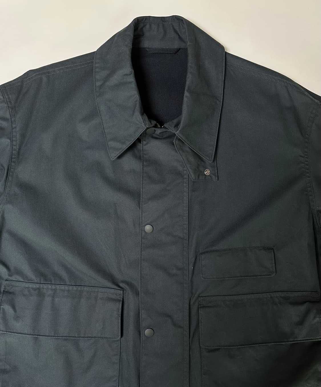 유니클로u 22fw 유틸리티 쇼트 블루종 상품이미지4