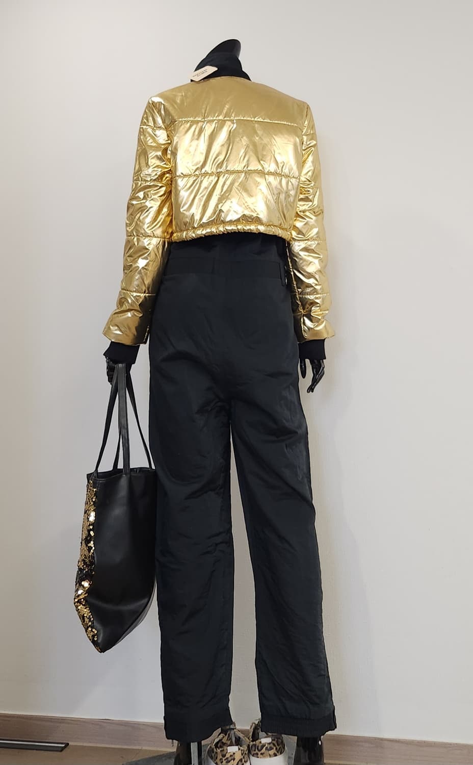 골드메탈릭 크롭패딩  상품이미지5