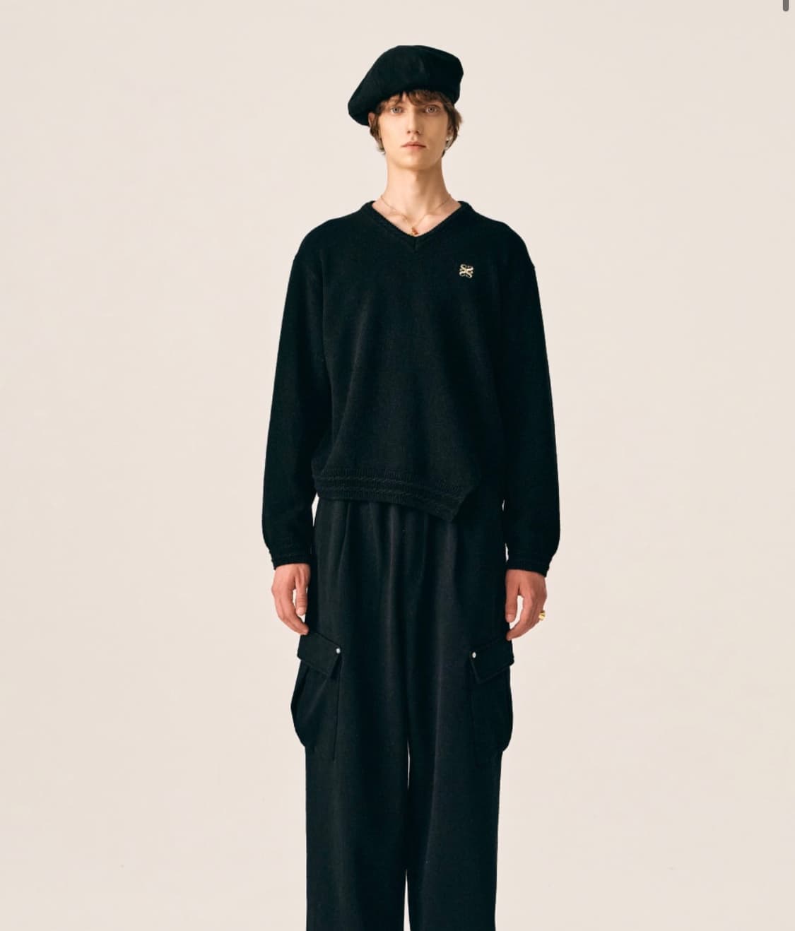 세터 더블린 언발란스 브이넥 니트 클래식 블랙 상품이미지1