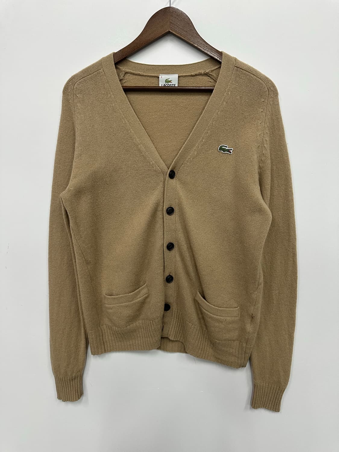 라코스테 베이지 브이넥 가디건  상품이미지1