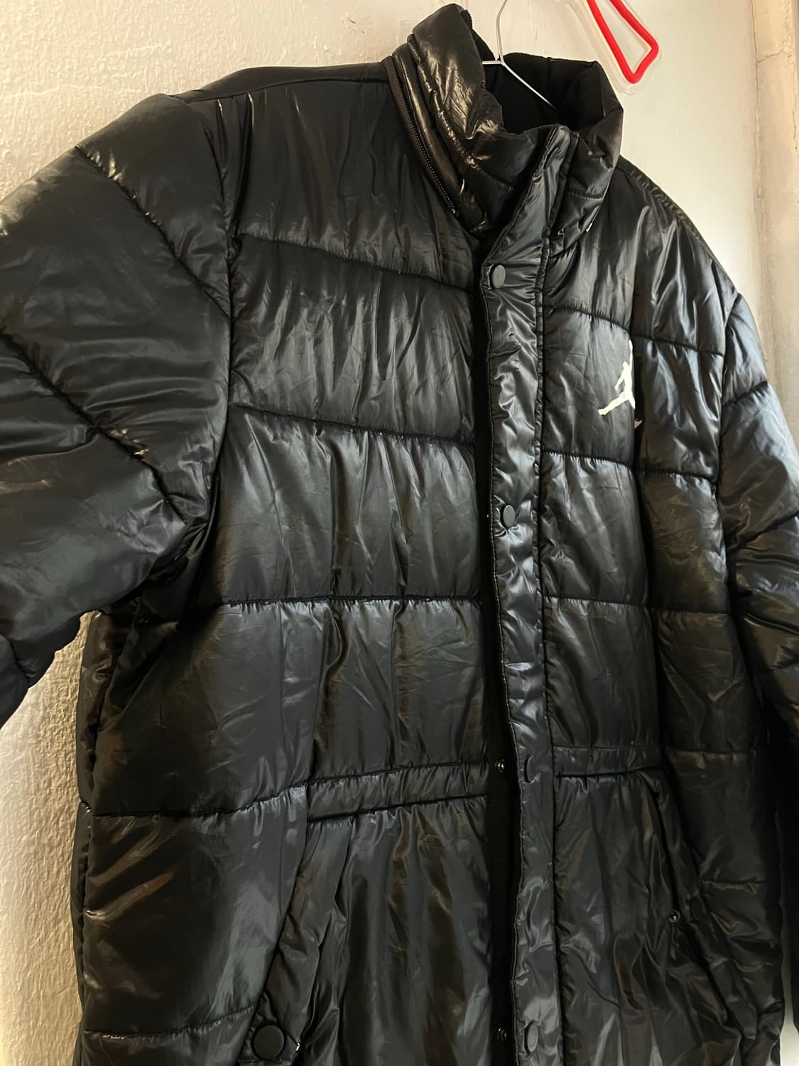 나이키 조던 유광 패딩 M 상품이미지3