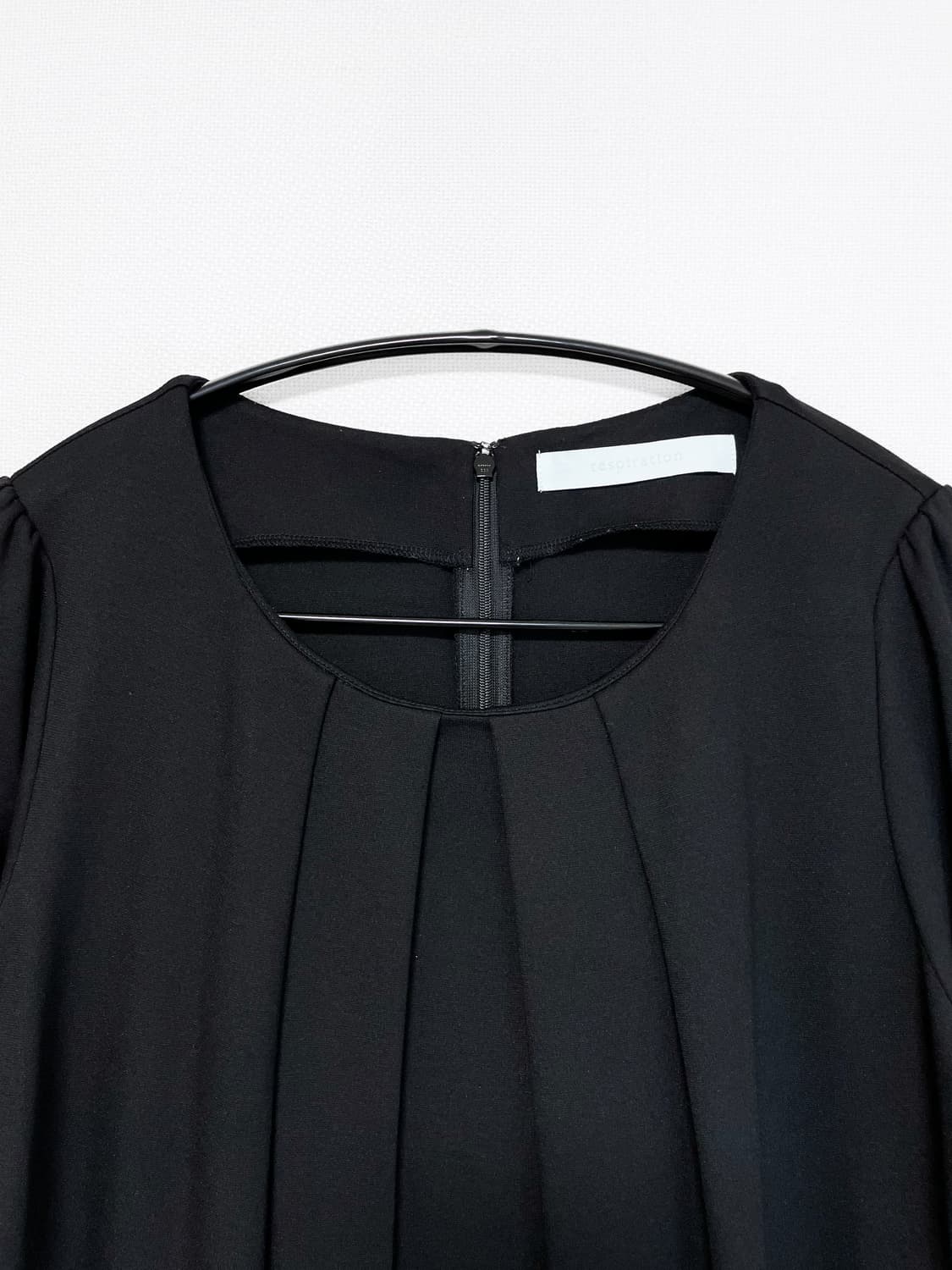 Shirring Neckline Midi Dress - Black 상품이미지6