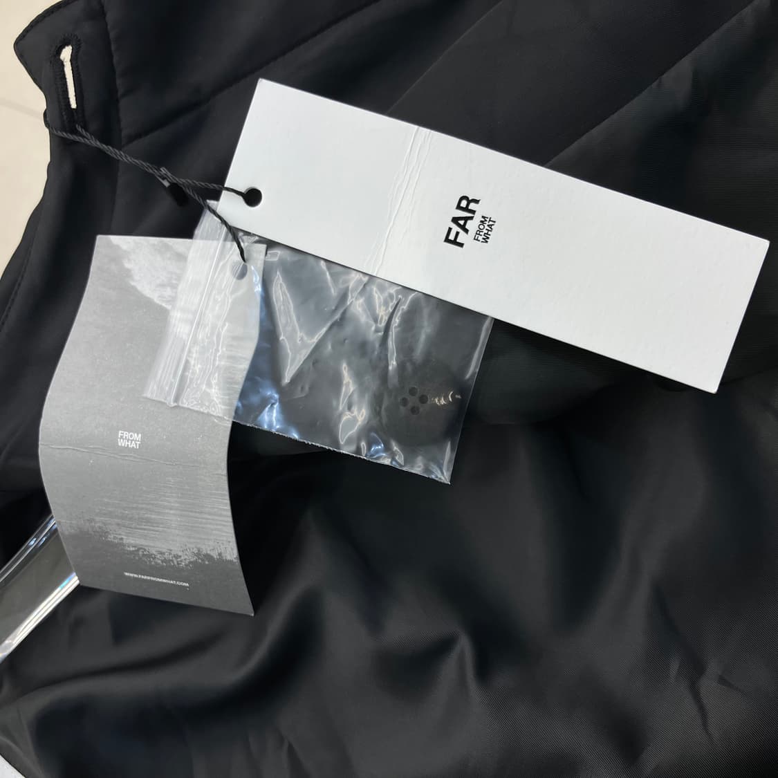 파프롬왓 블랙 나일론 써클 코트 2size (택O) 상품이미지10