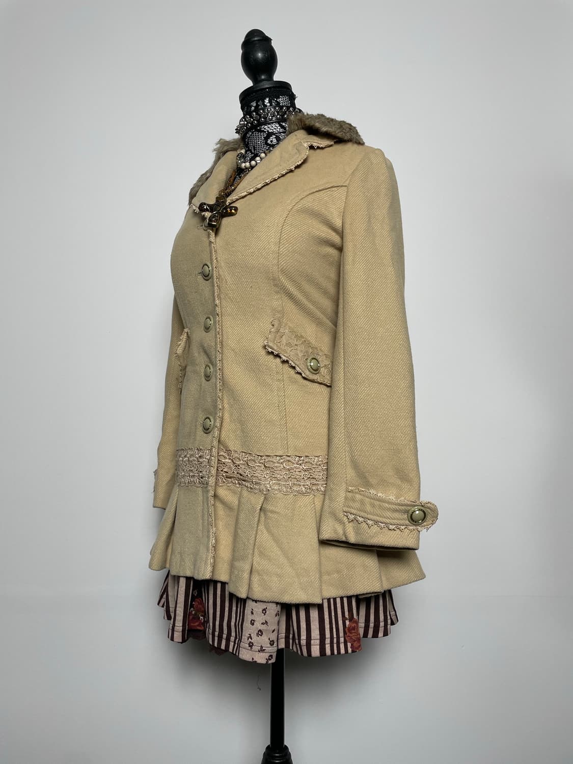 AXES FEMME 엑시즈팜 라떼 갸루 코트 상품이미지6