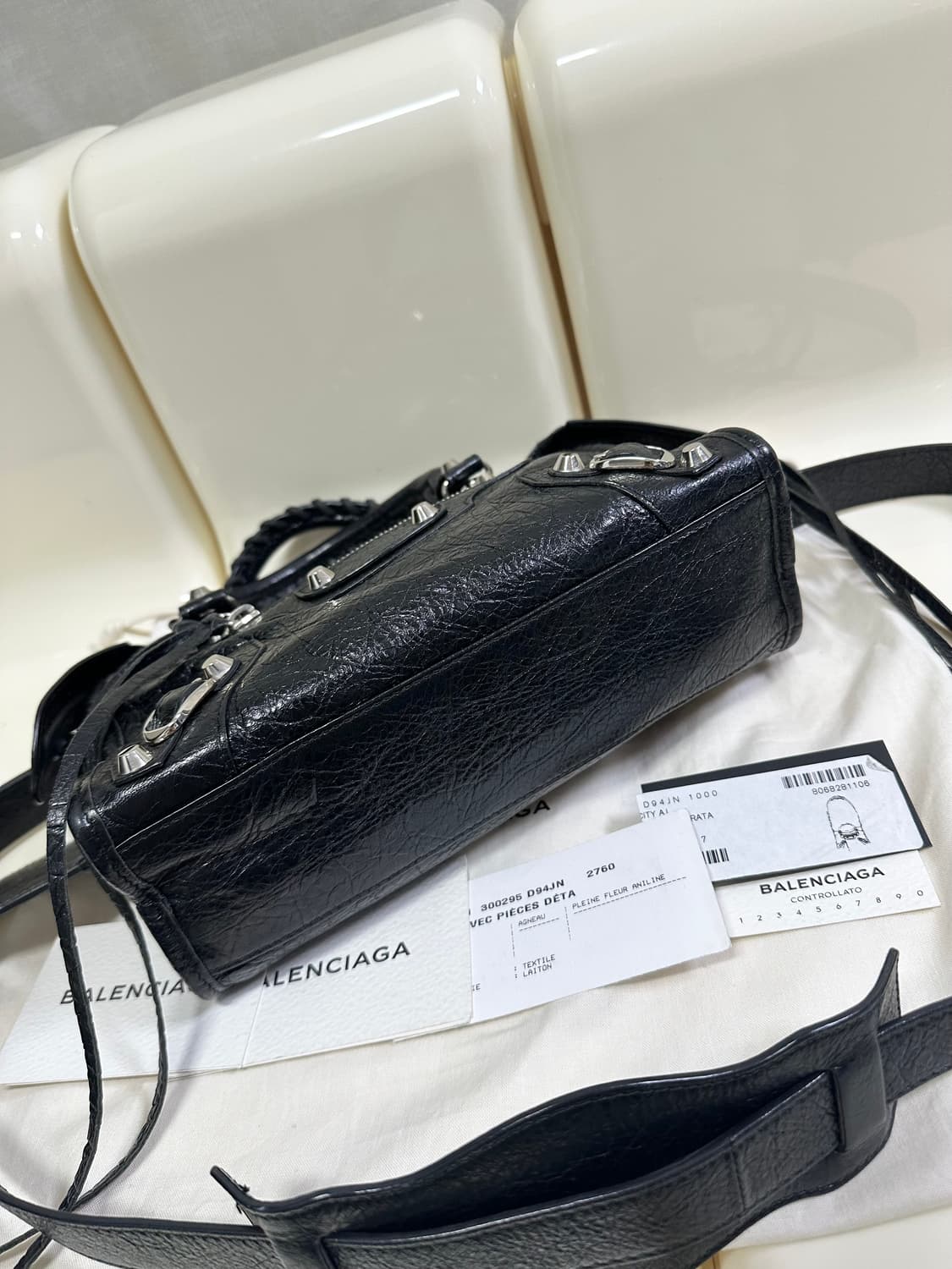 [SA 정품] 발렌시아가 시티 모터백 미니 블랙 상품이미지6