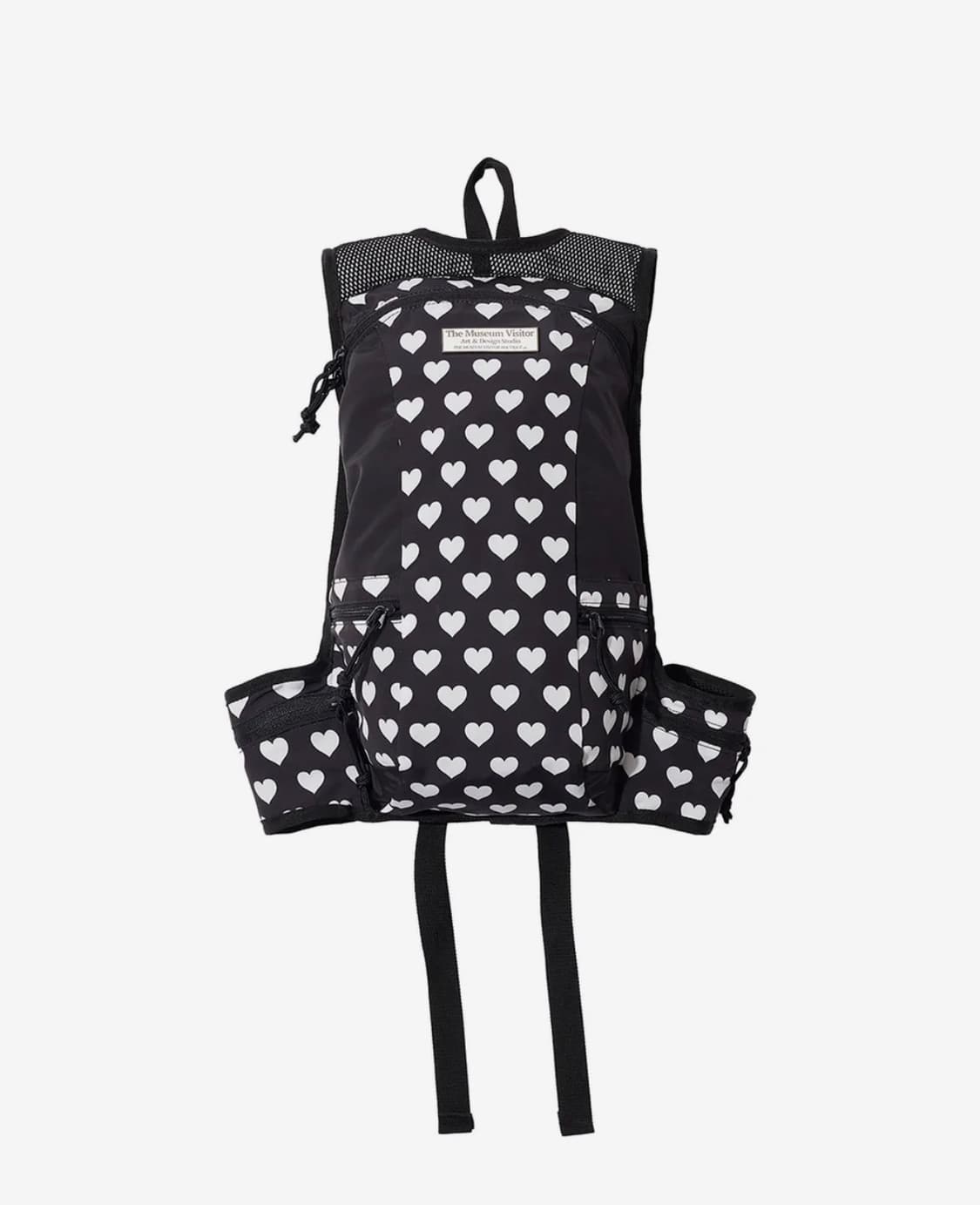 더뮤지엄비지터 메쉬 하트 백팩 상품이미지1