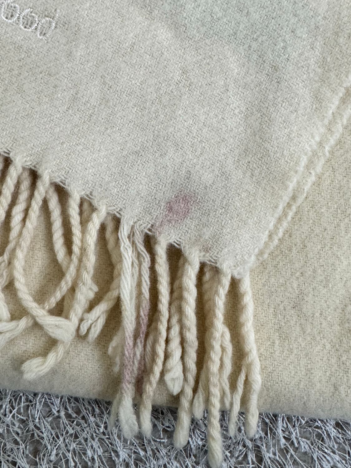 비비안웨스트우드 아이보리 화이트 로고자수 머플러 상품이미지5