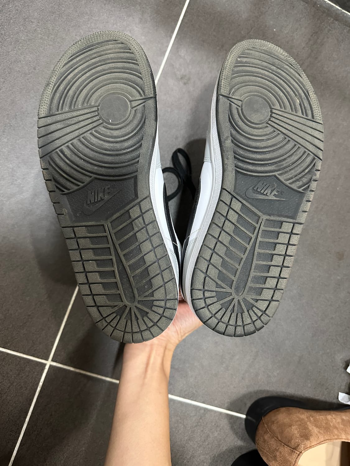 나이키조던1미드 포그그레이 265사이즈 상품이미지3