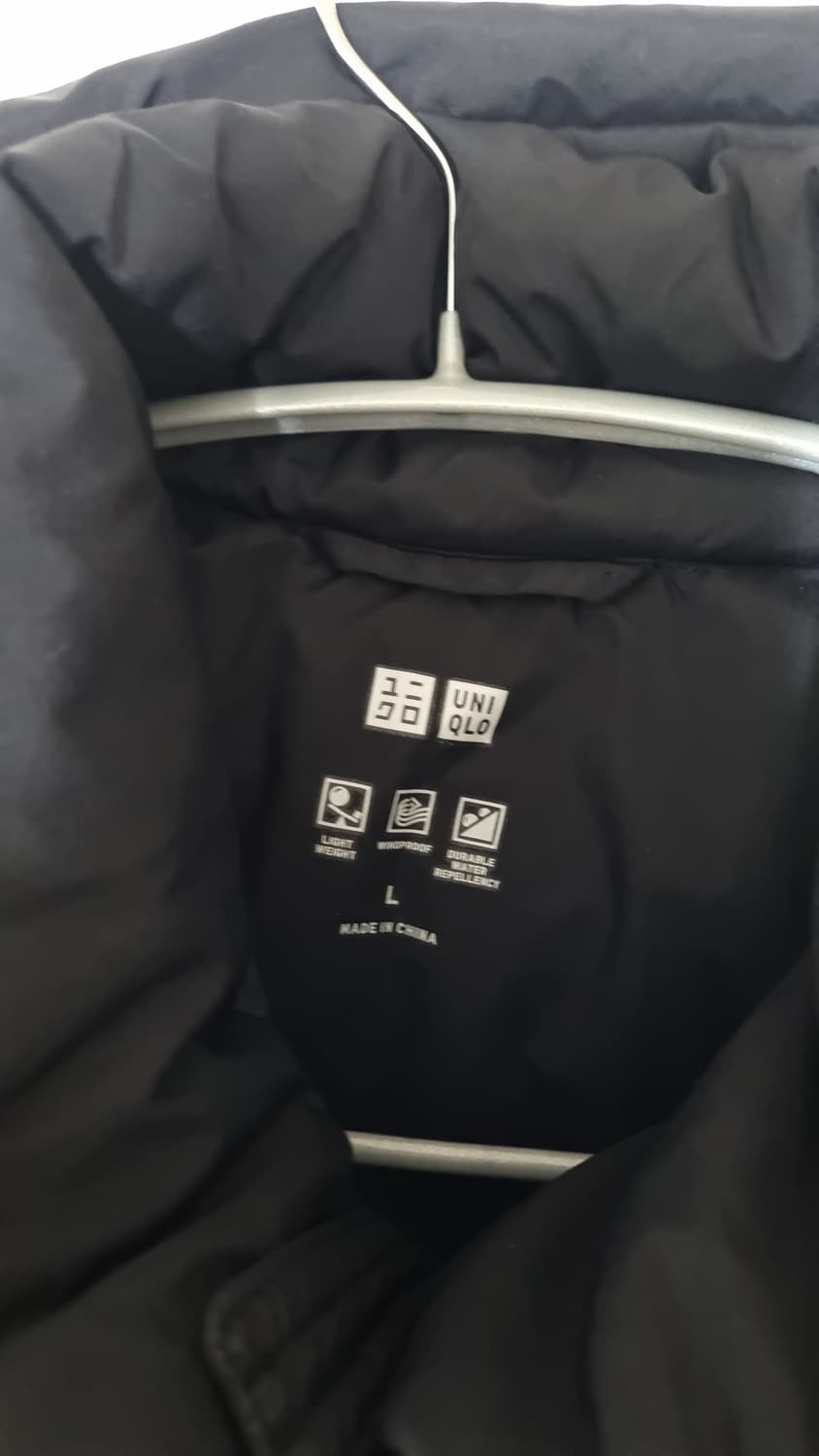 유니클로 심리스 다운 패딩 코트 상품이미지4