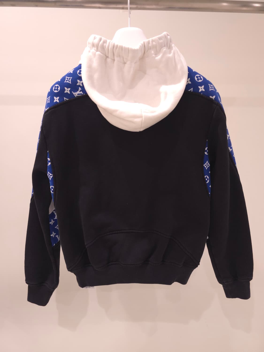 [정품/중고] 루이비통 후드티 상품이미지2