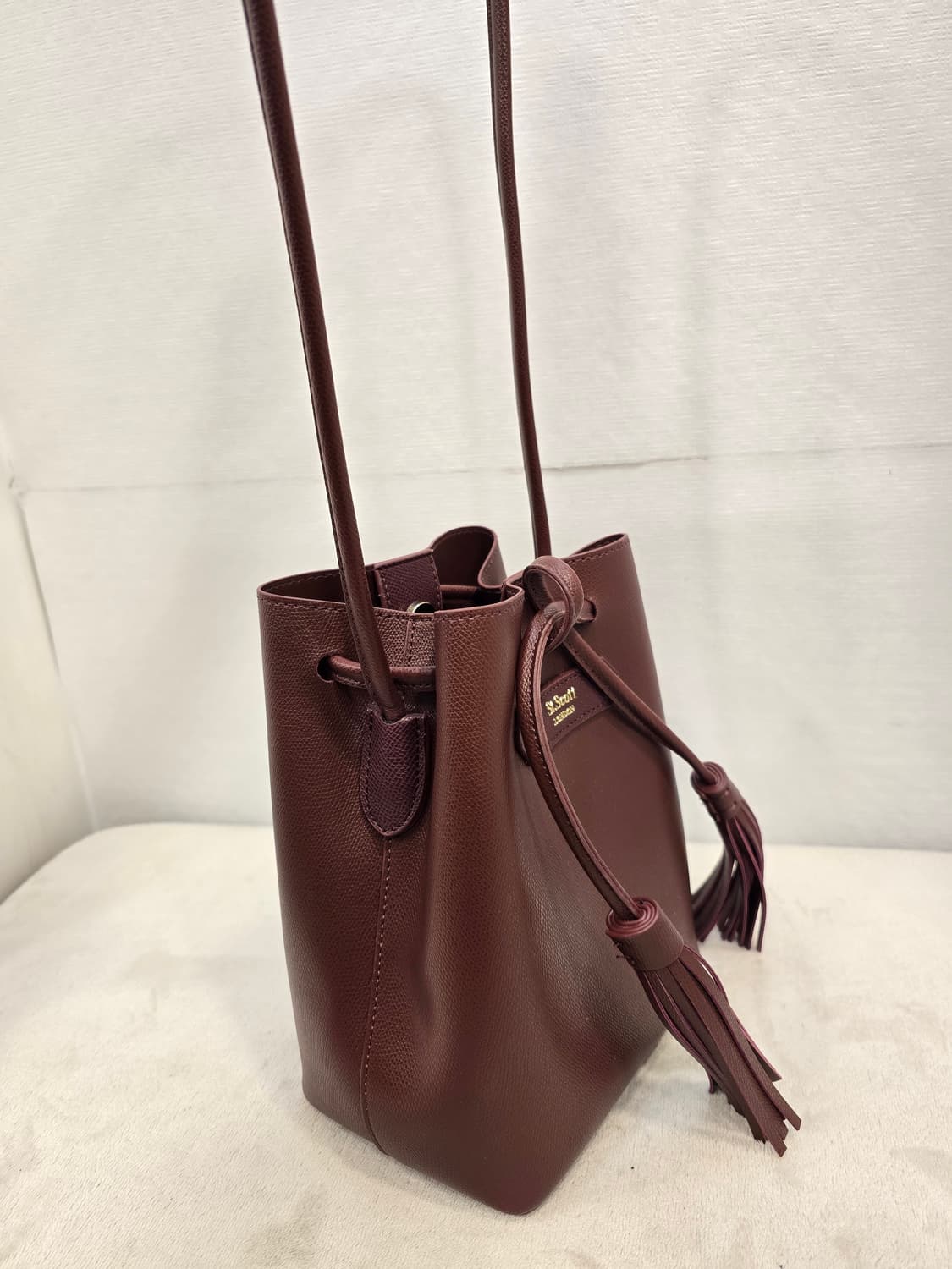 거의새거) 세인트스코트 St. Scott 버건디 버킷백 복조리가방 크로스 상품이미지4
