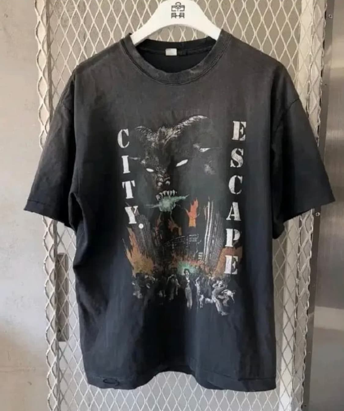 폴리테루 더현대 기념 티셔츠 초판 3 상품이미지1