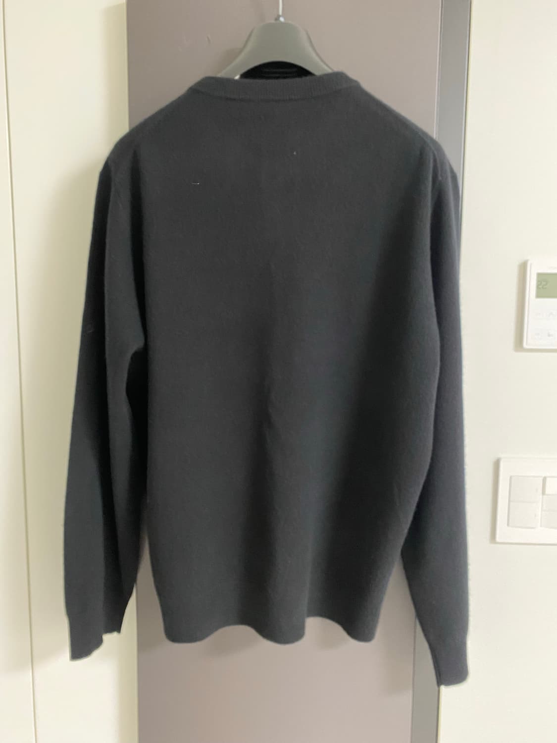 제이리움 캐시미어 에센셜 블렌드 라운드넥 가디건 블랙 색상 XL  상품이미지2