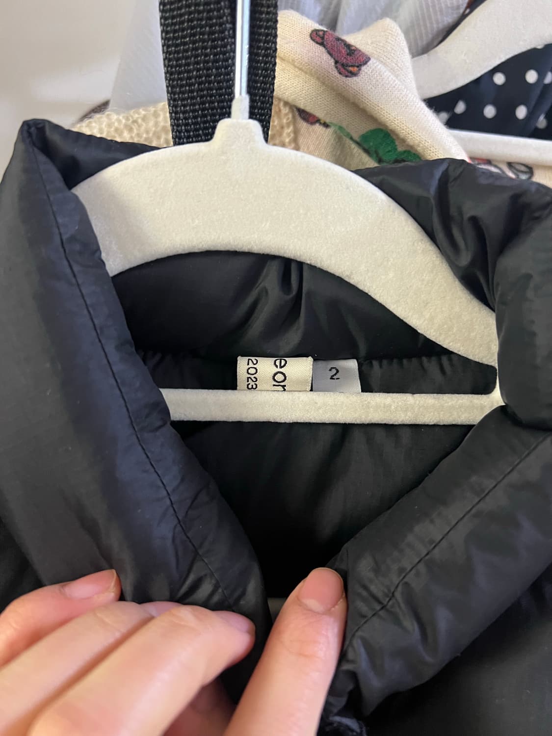 에옹쓰 조끼패딩 2023  상품이미지4