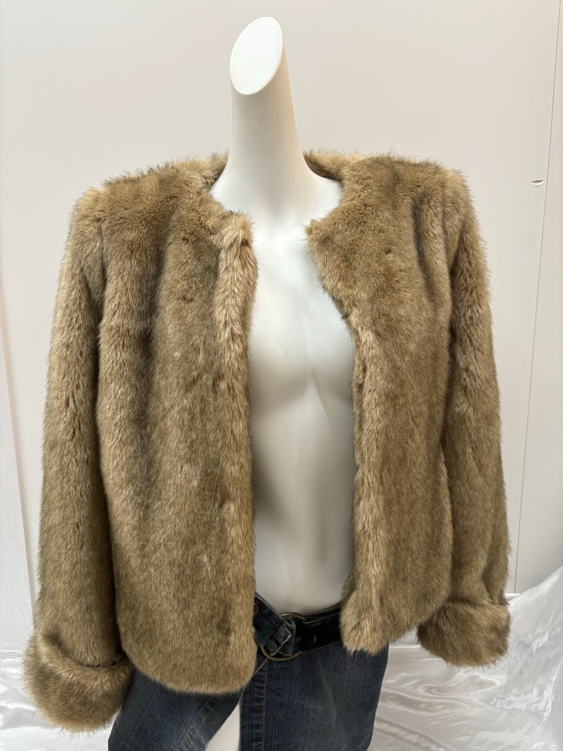 Y2K 페이크퍼 자켓 상품이미지2