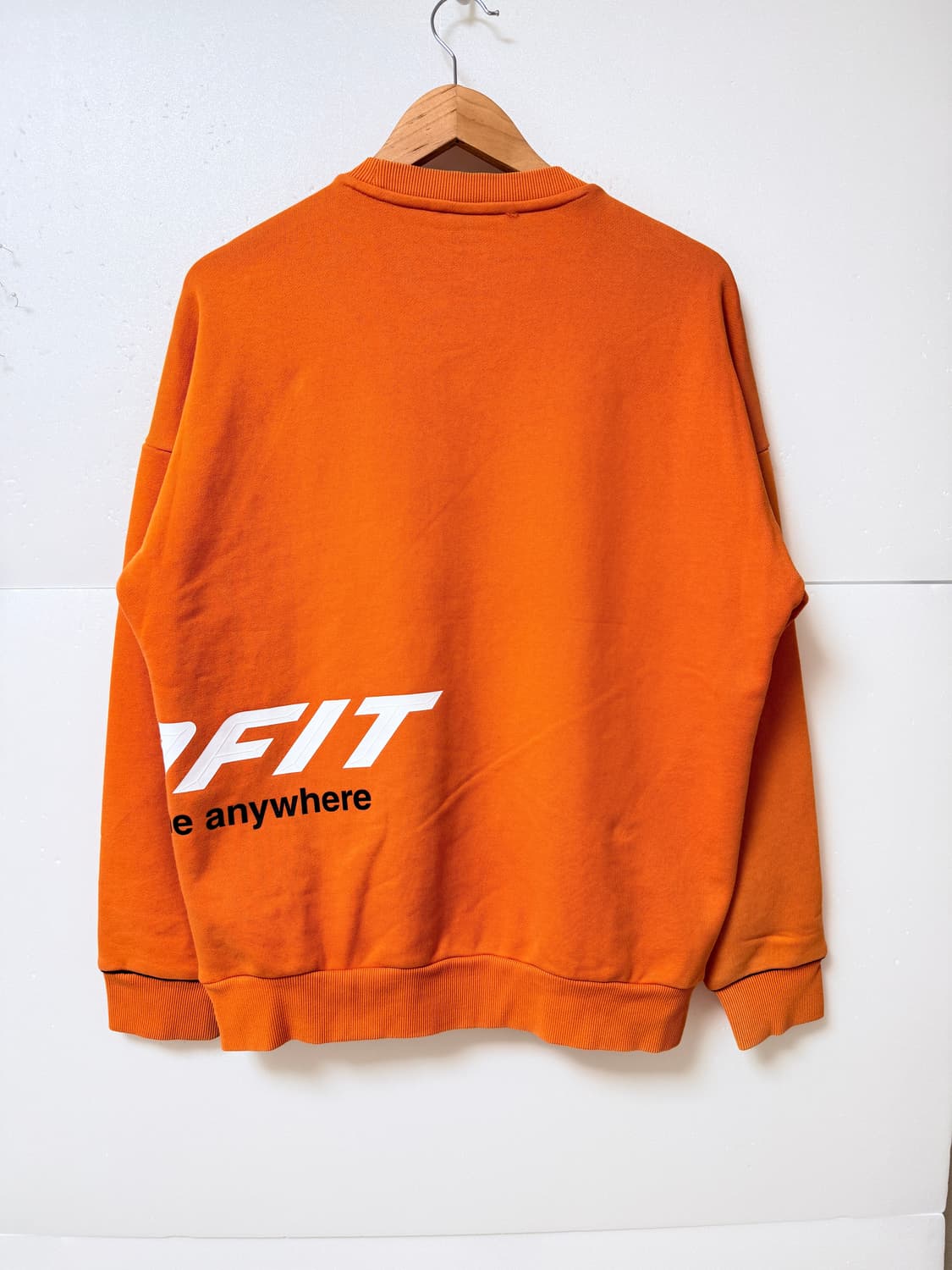 다이나핏 빅로고 맨투맨 오렌지 포인트 컬러 95 상품이미지4