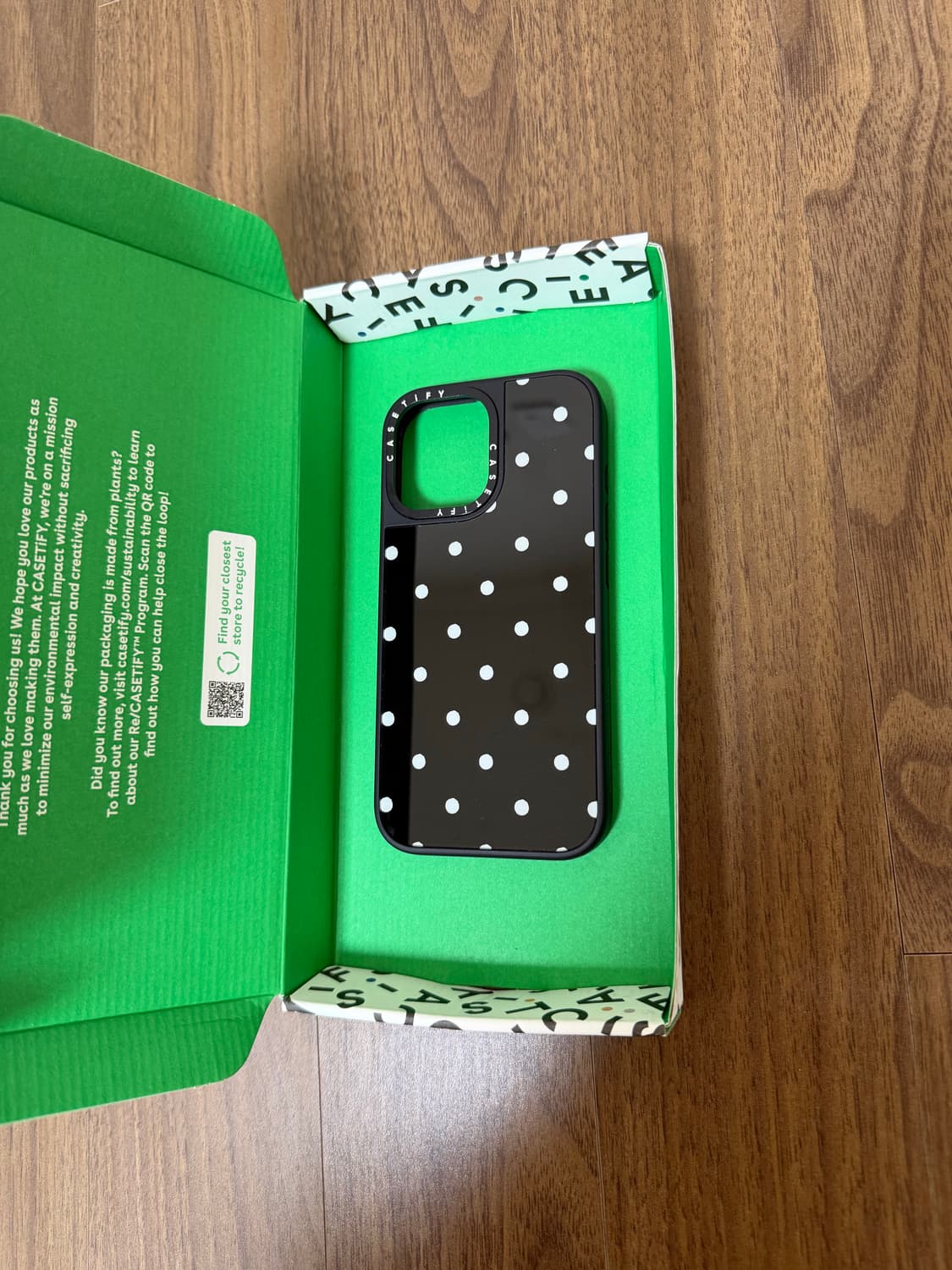 케이스티파이 블랙 도트 케이스 아이폰17 상품이미지1