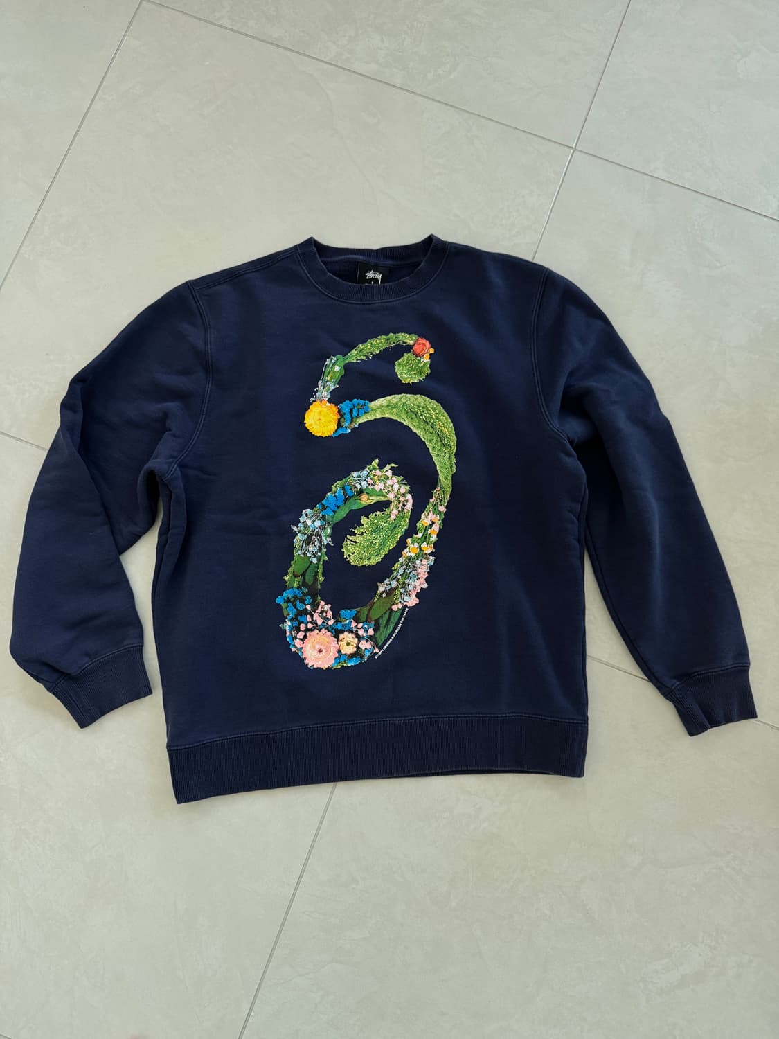 Stussy 플로랄 프린트 네이비 맨투맨 S 상품이미지2