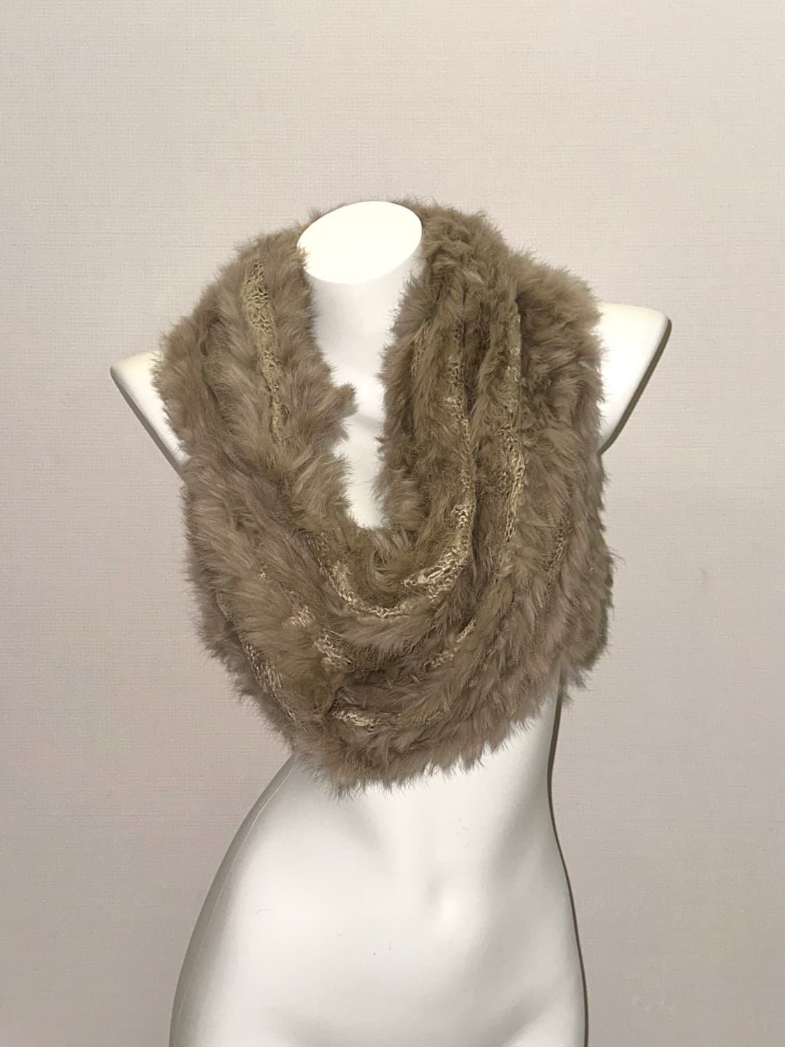 빈티지 베이지 퍼 니트 머플러  상품이미지1