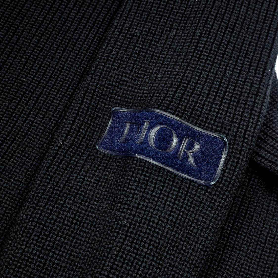 디올 로고패치 하프집업 니트 상품이미지3