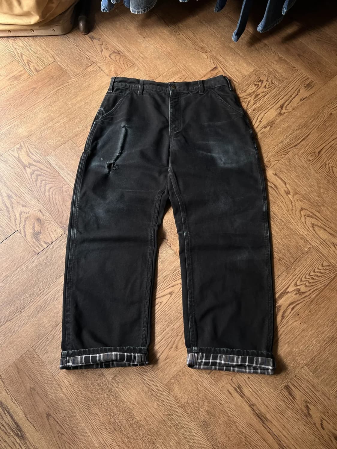 [34]칼하트 USA 체크 라이닝 데미지드 블랙 싱글니 워크 팬츠 상품이미지1