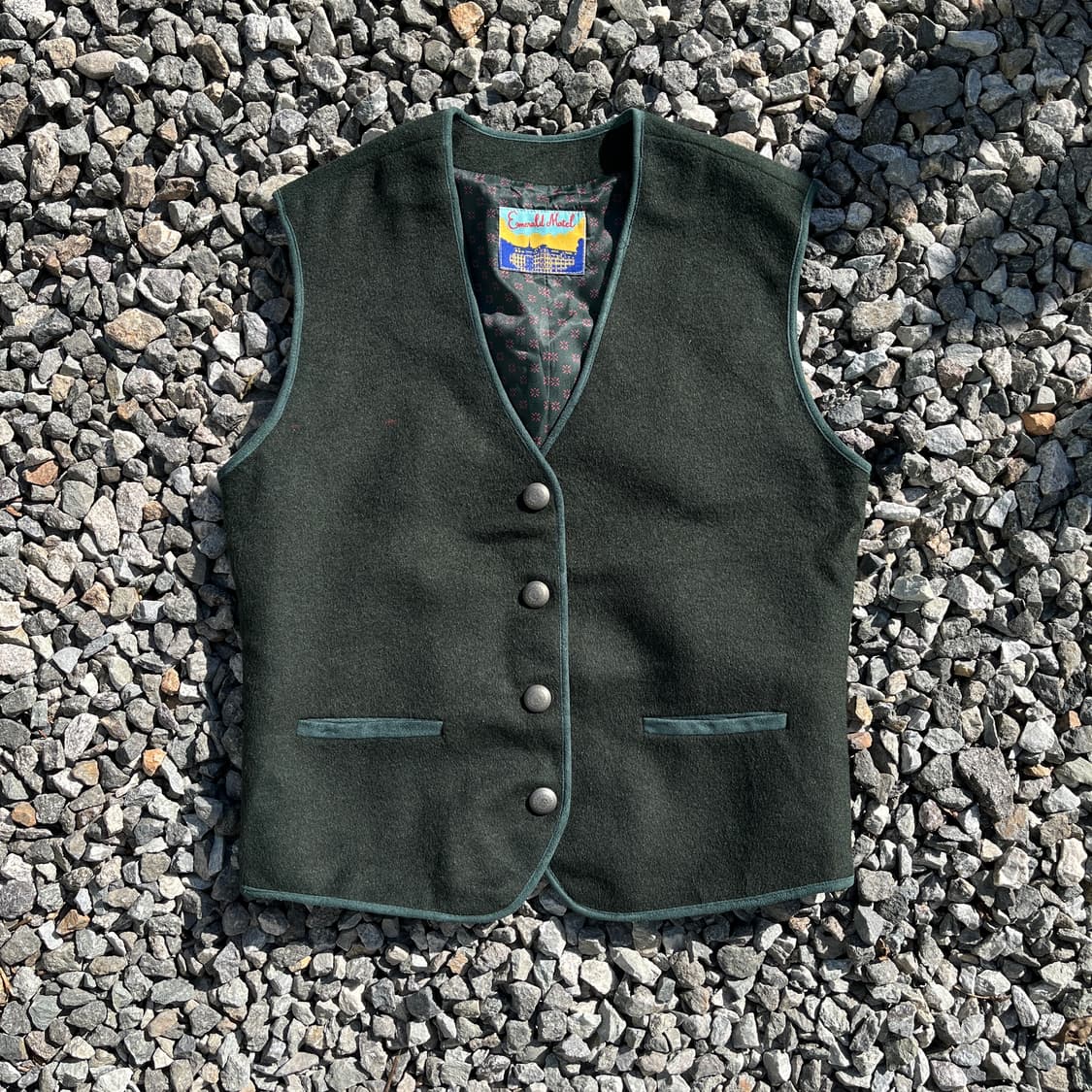 Emerald Motel  티롤베스트(실측확인) 상품이미지1