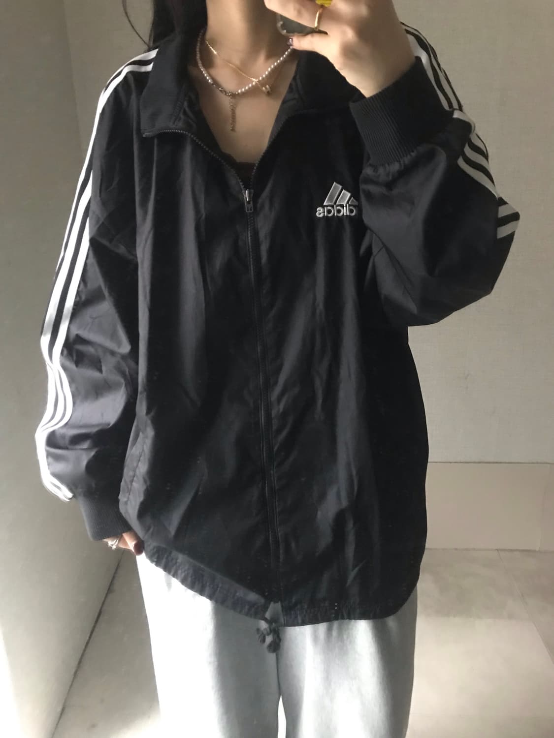 아디다스 90s 블랙 오버핏 바람막이 상품이미지5
