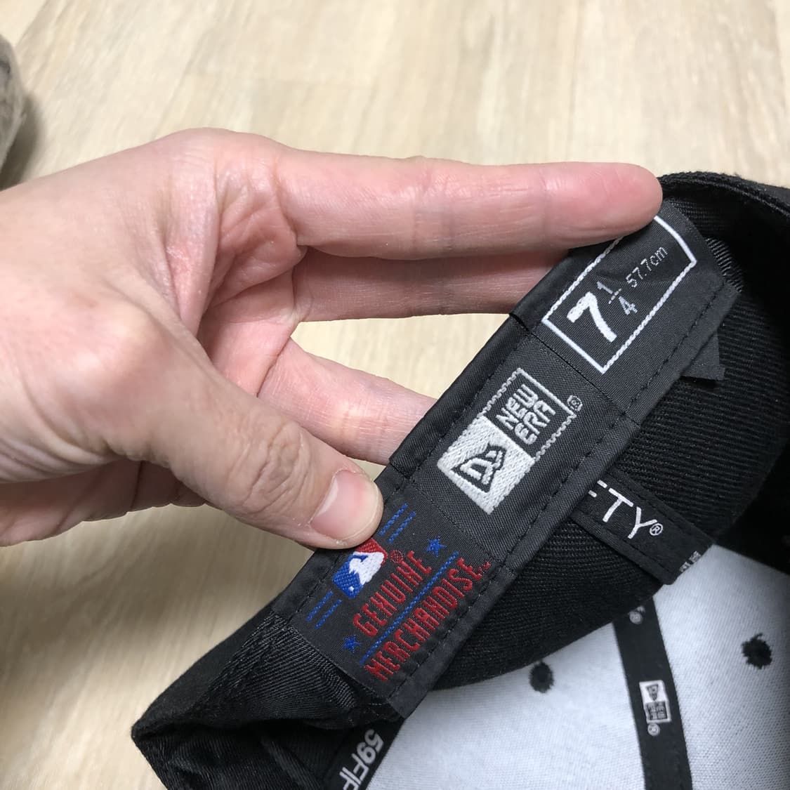 (7 1/4 (57.7cm) 뉴에라 59FIFTY 뉴욕 양키즈 블랙 캡 상품이미지8