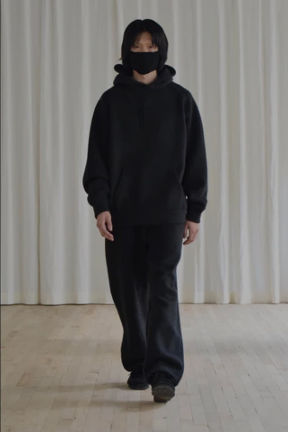 코모리 울 펠트 팬츠 - 차콜 상품이미지3