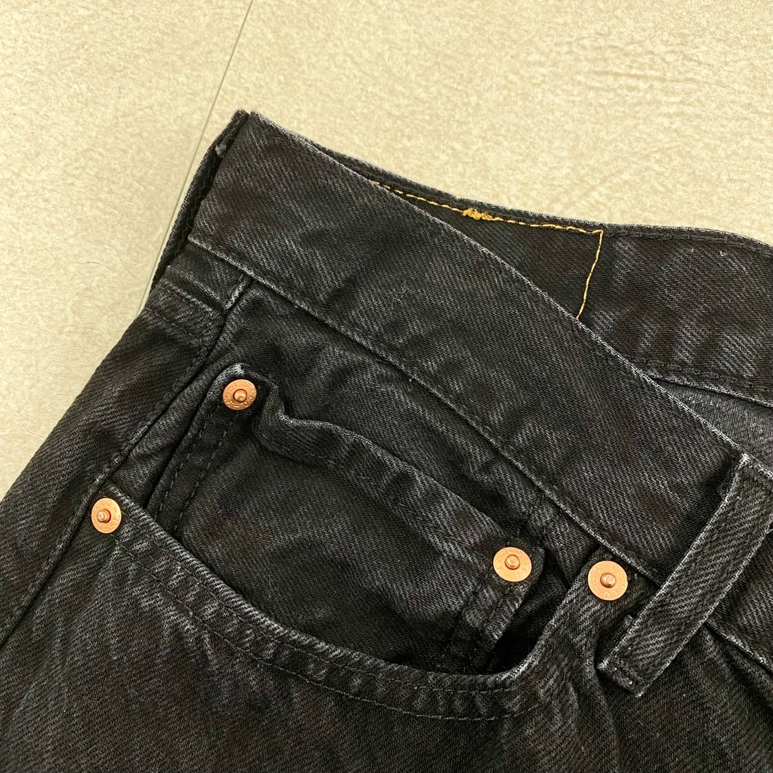 리바이스 555 96 릴렉스 핏 흑청 데님 진 (33) 상품이미지7