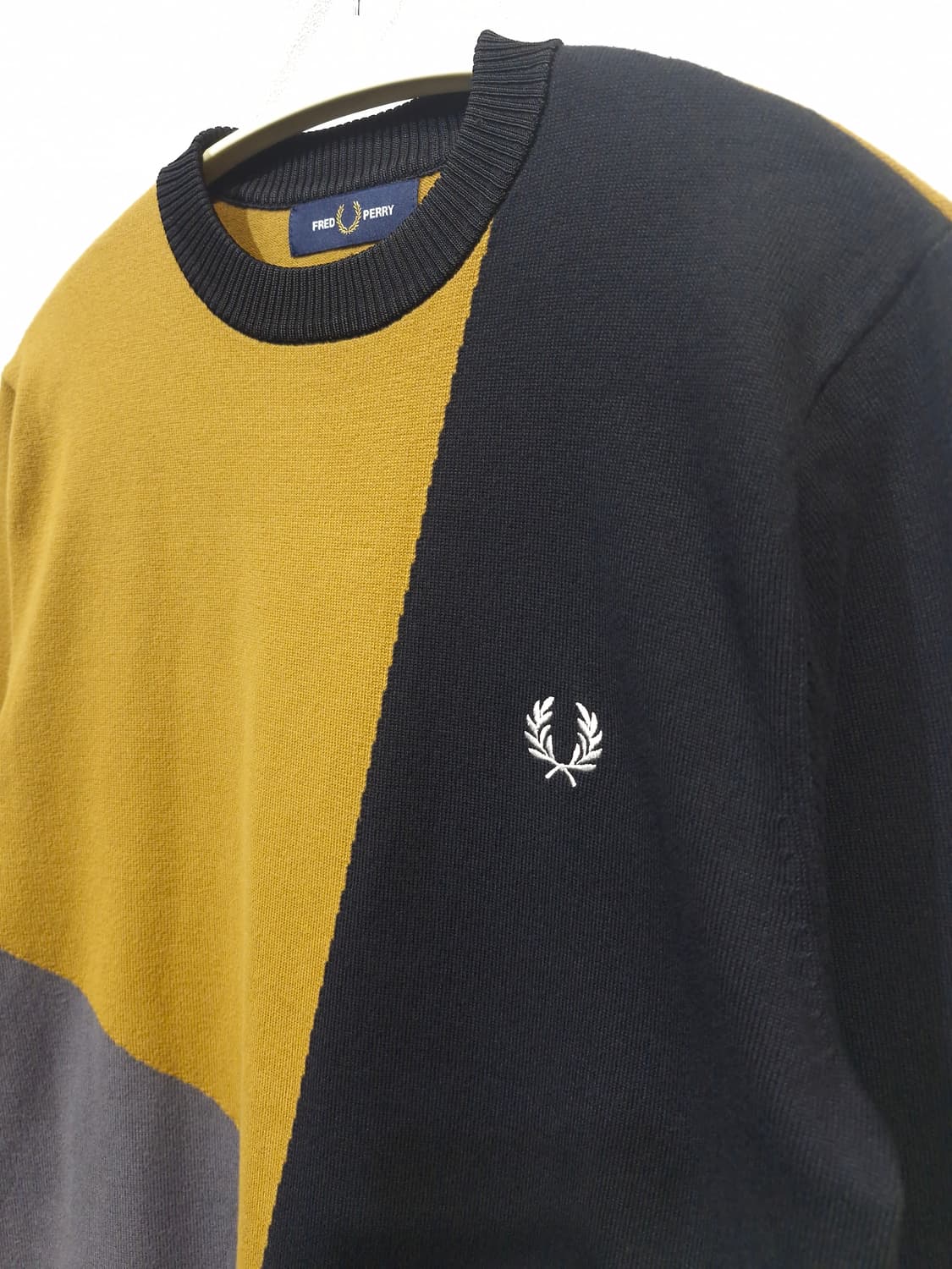 프레드페리(PRED PERRY)사선 블록 니트 상품이미지5