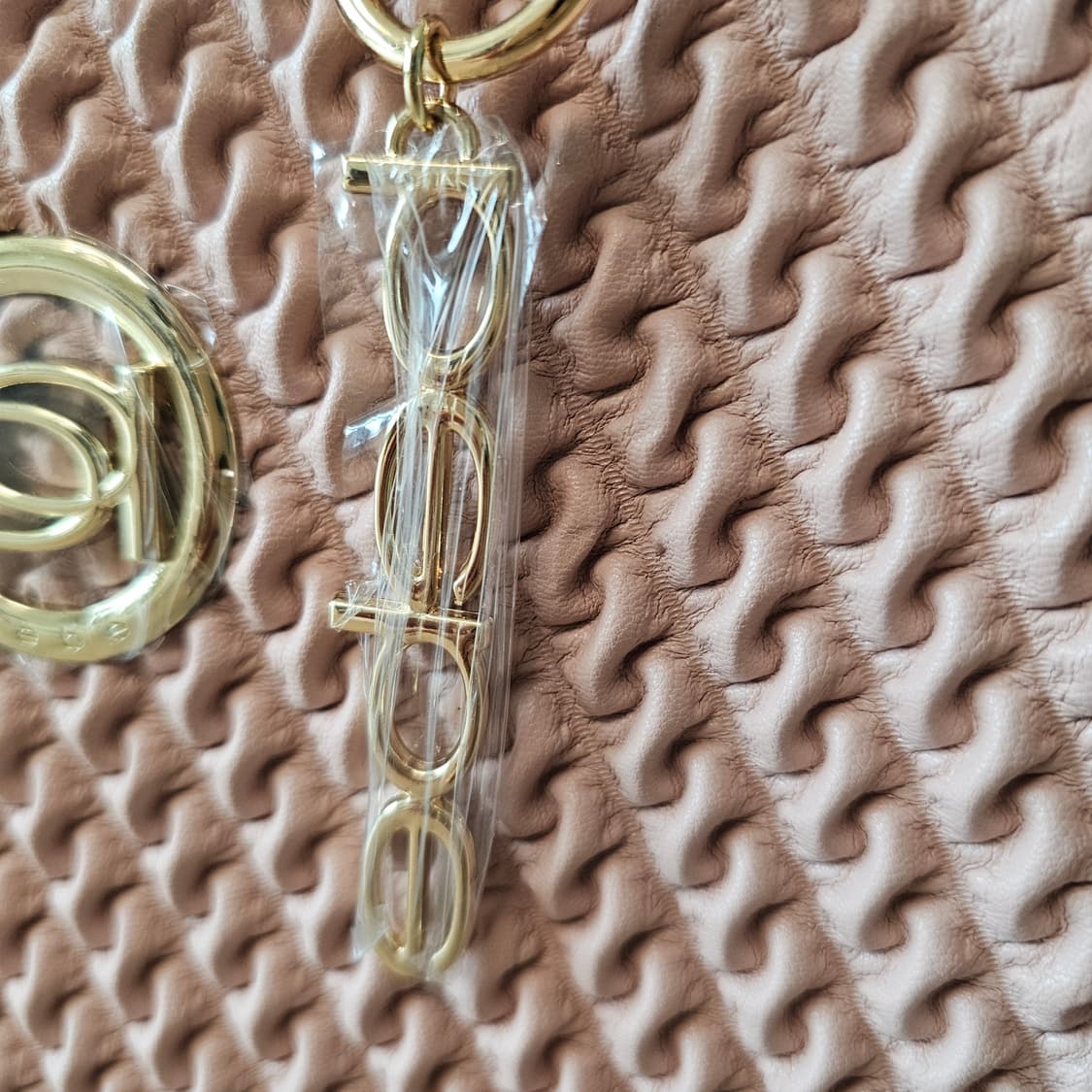 새제품) Bebe 베베 에리카 숄더백 크록스백 핸드백 가방 더스티 핑크 상품이미지9