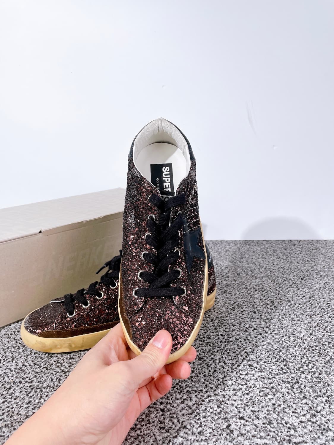 (정품/새상품) 골든구스 여성 슈퍼스타 글리터 브라운 블랙 스니커즈 상품이미지1