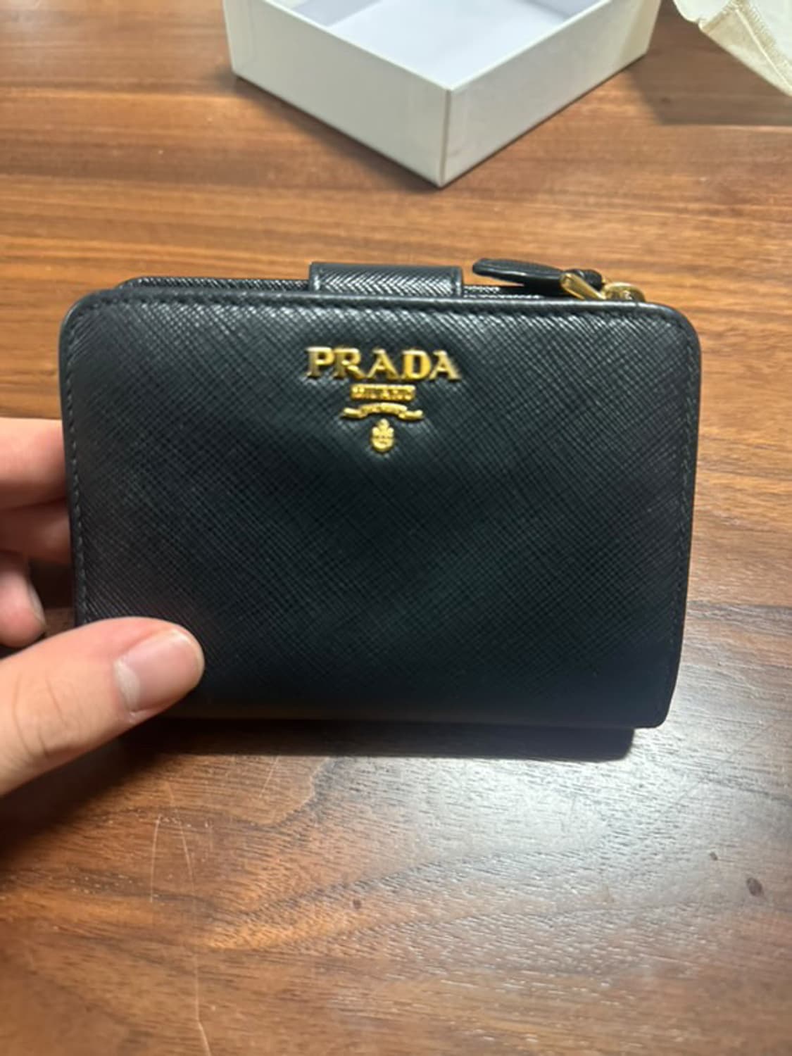 프라다 사파아노 여성용 반지갑 팝니다 상품이미지1