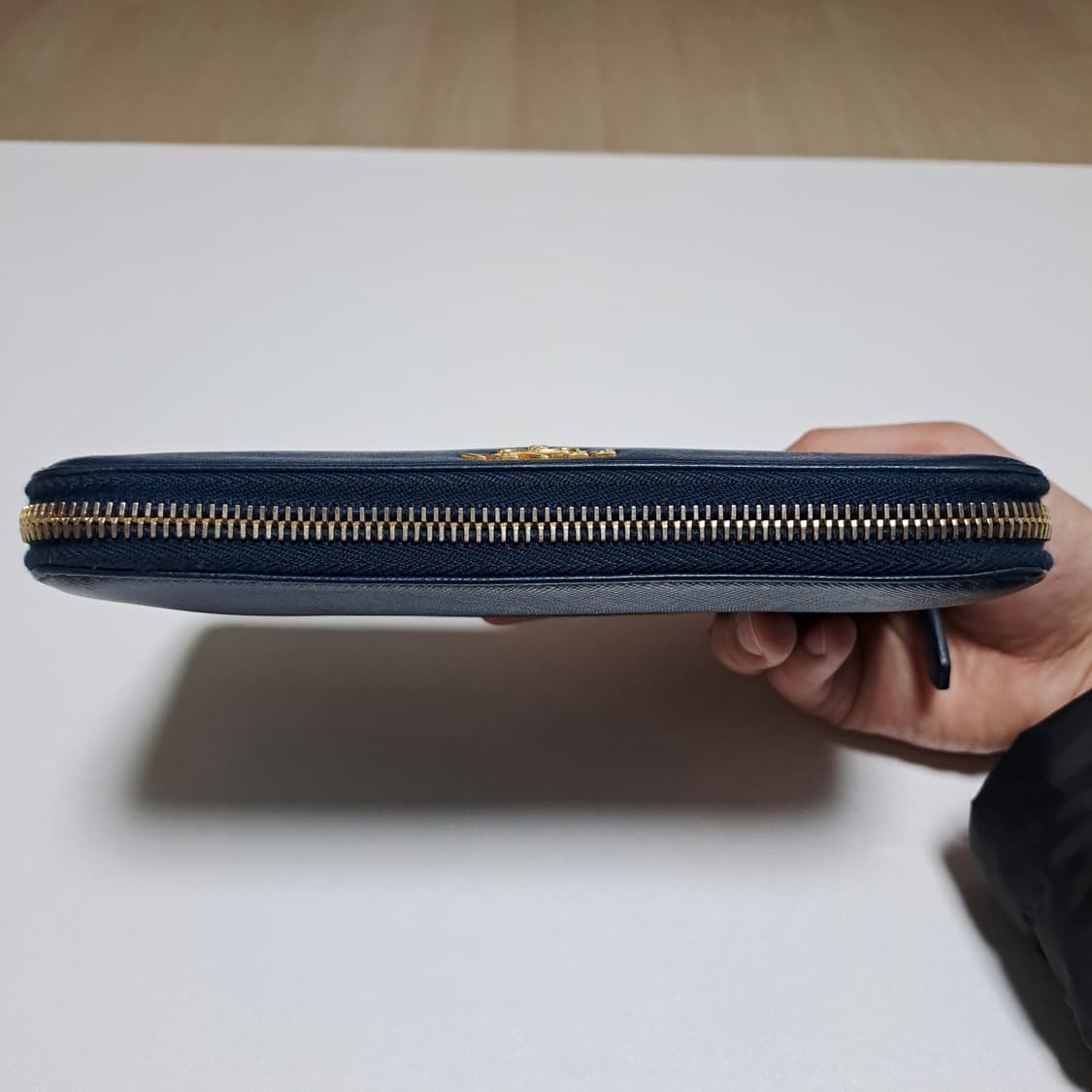 [100%/정품] 프라다 사피아노 지퍼 장지갑 네이비, 프라다지갑 상품이미지9