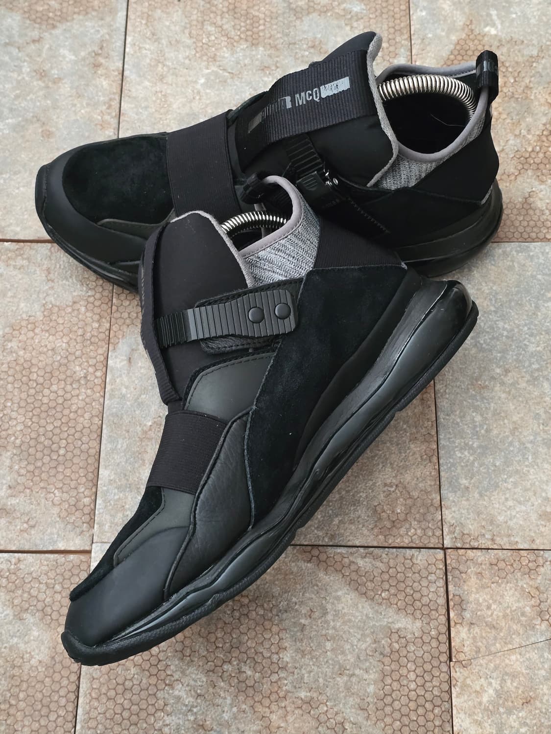 (260)푸마 알렉산더맥퀸 셀 버블 러너 미드 블랙 상품이미지5