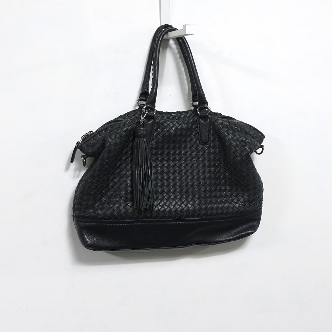 ANNE KLEIN 앤클라인 레더 위빙 빅 숄더 토트백  상품이미지2