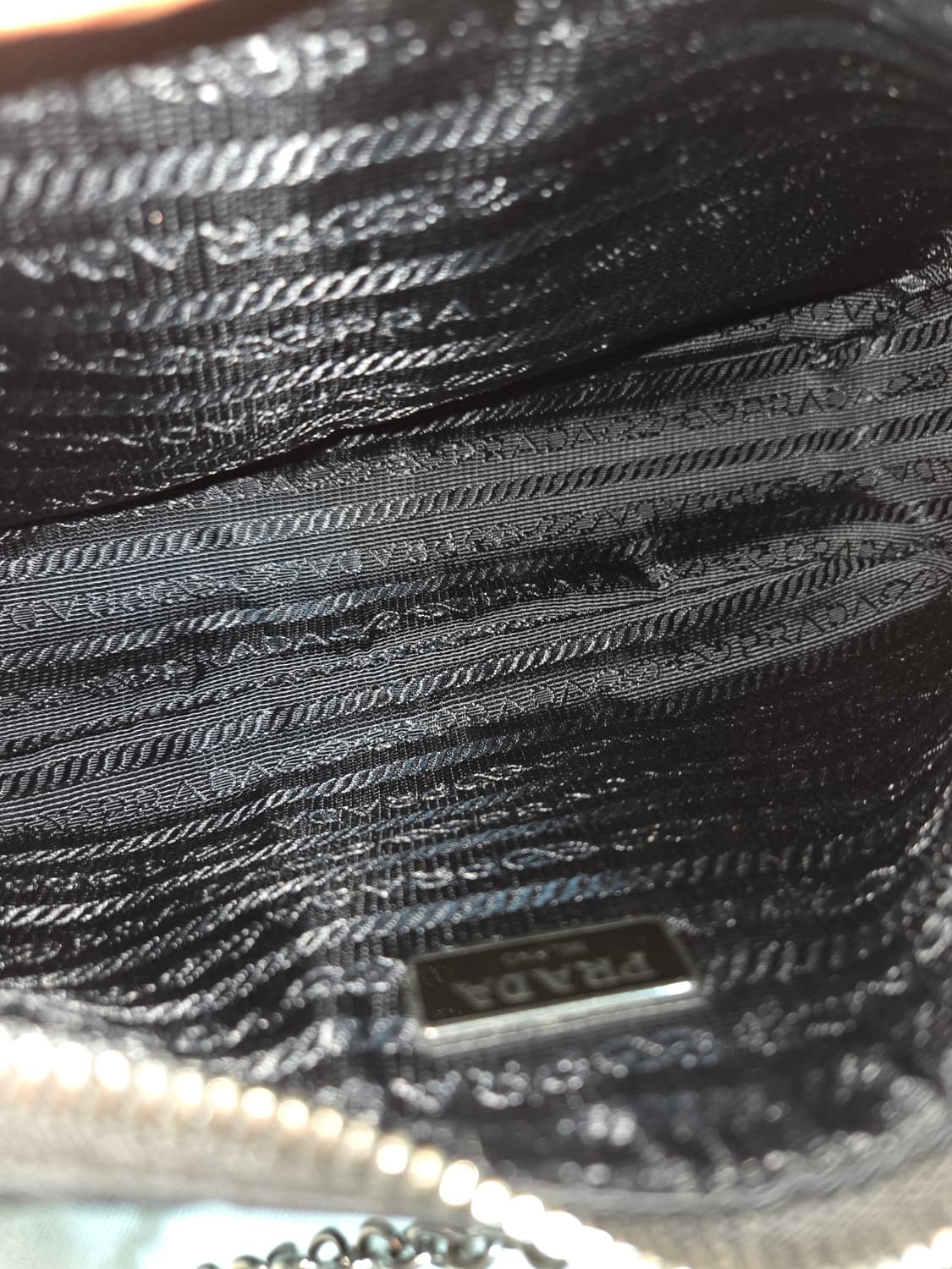 [새상품급] 프라다 리에디션 테수토 은장 체인 호보백  상품이미지10