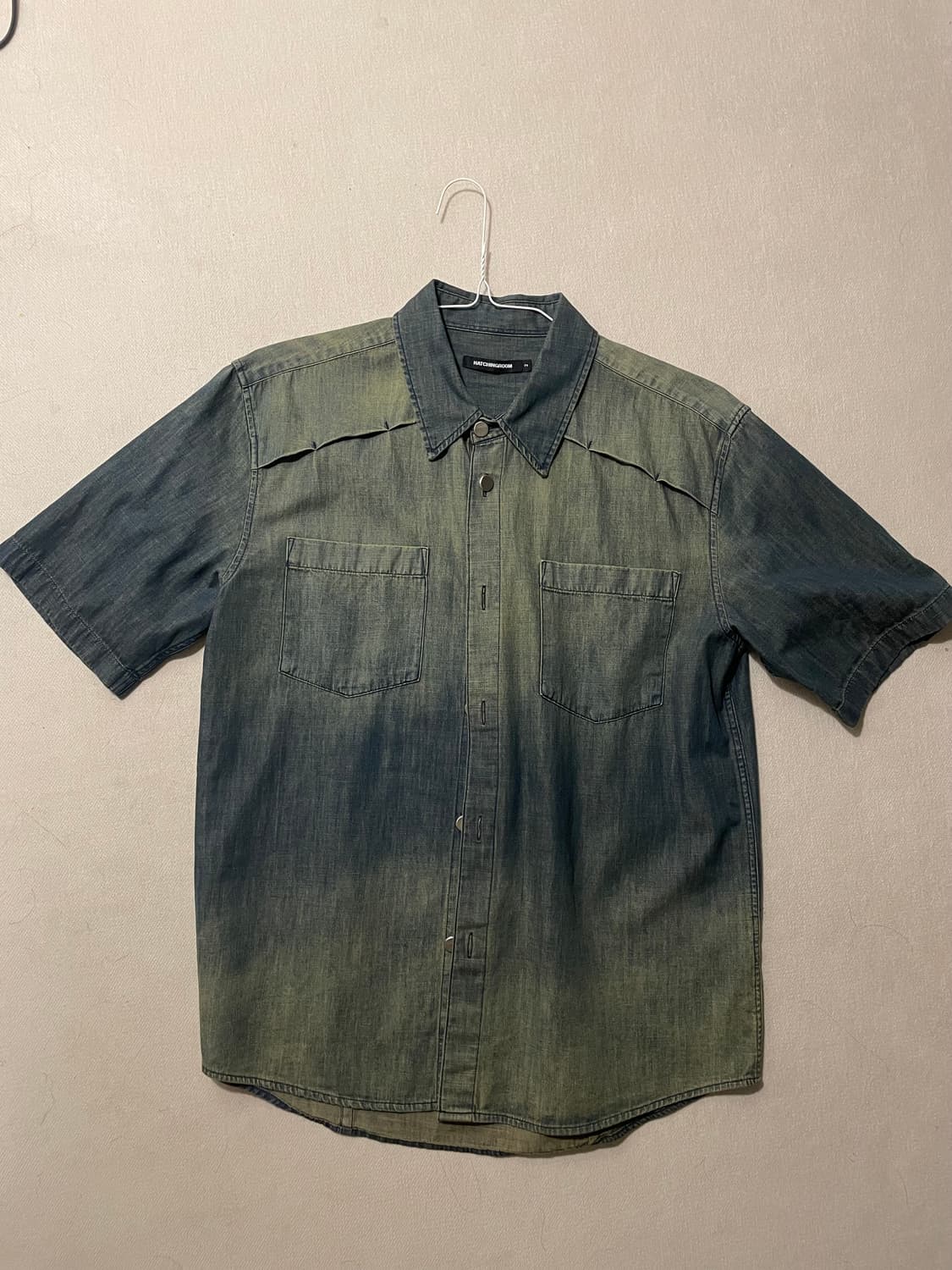 해칭룸 벤티드 셔츠 데님 워시드 다크 블루 2사이즈 상품이미지1