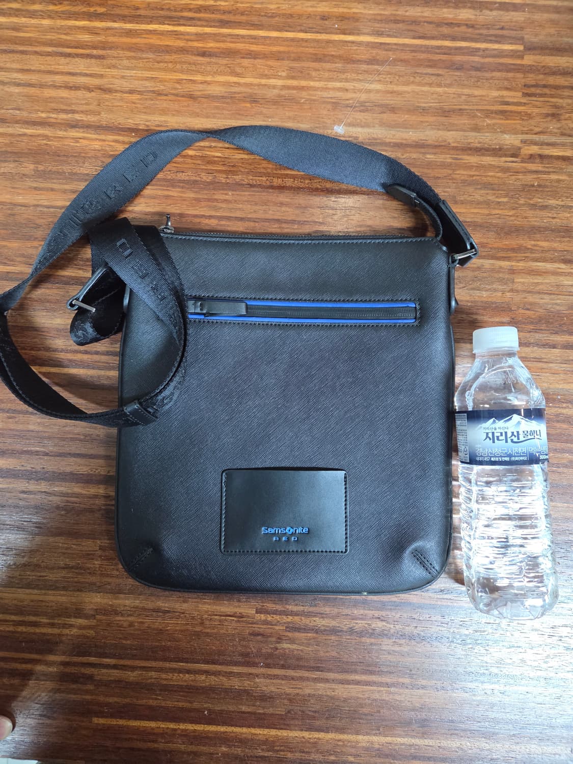 샘소나이트 레드 크로스백  상품이미지1