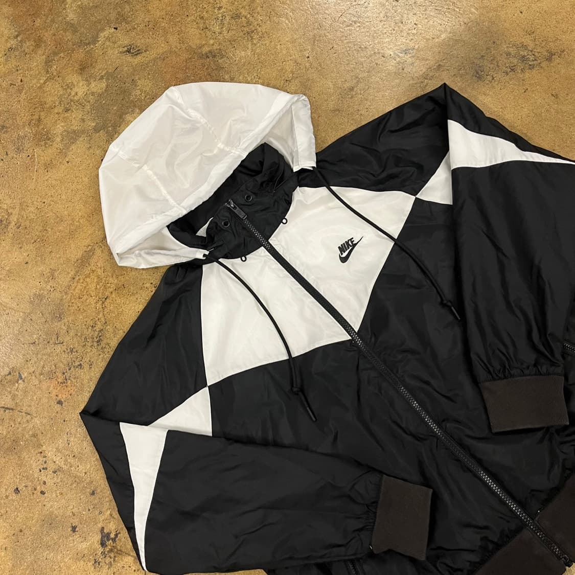 [정품/M] 나이키 바람막이 자켓 블랙 화이트 b17 상품이미지1