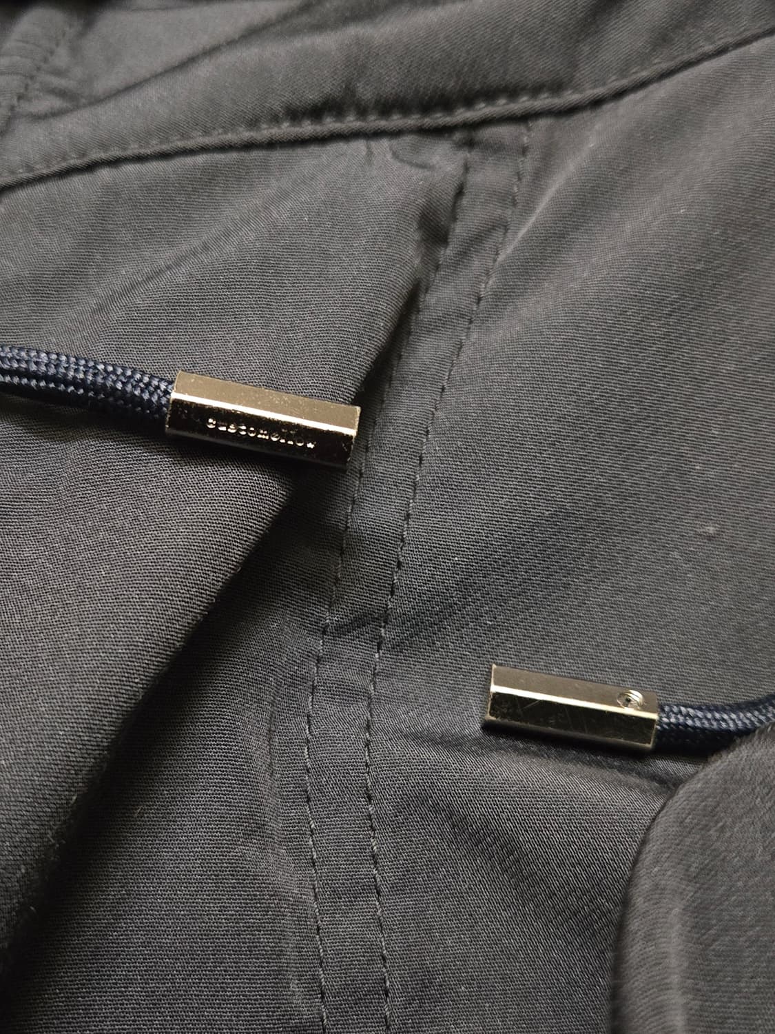 이동휘 X 커스텀멜로우(customellow) 고양이 자수 피쉬테일 야상 상품이미지10