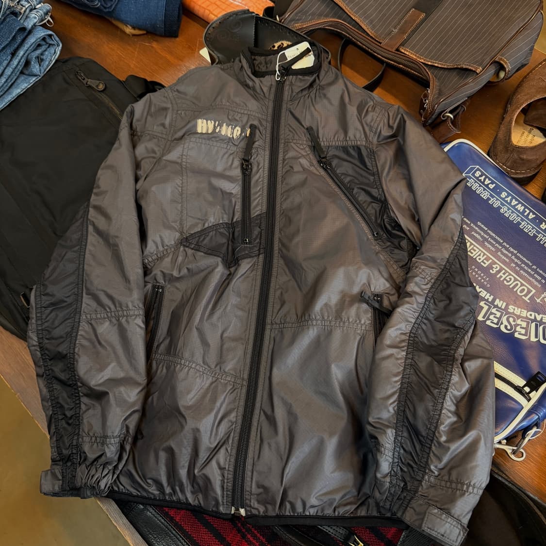 히스테릭 BY 히스테릭 글래머 라이트 나일론 포켓 디테일 자켓 상품이미지1